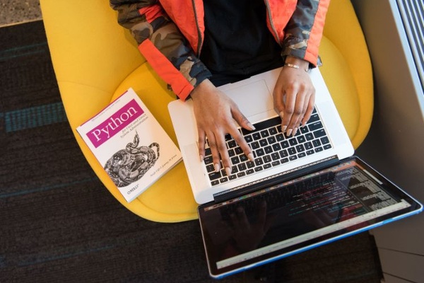 یادگیری سریع پایتون در سال 2026: راهنمای جامع از صفر تا کدنویسی در 30 روز